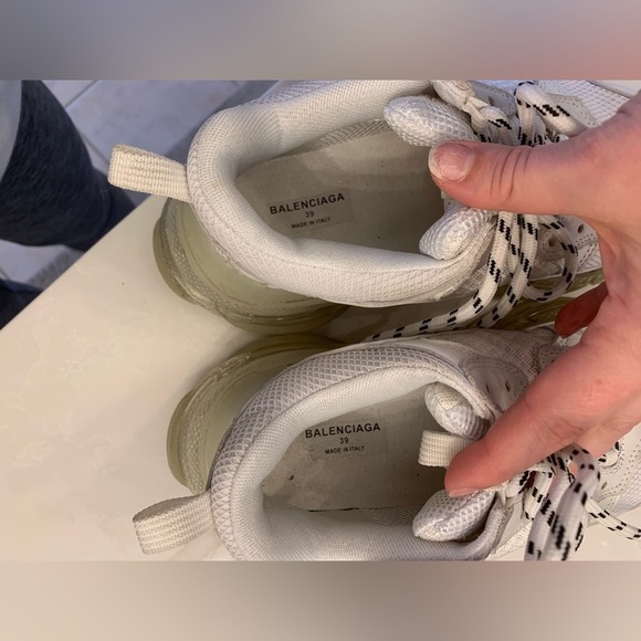 BALENCIAGA WOMEN  TRIPLE S SNEAKER SIZE 39 - Picture 13 of 16
